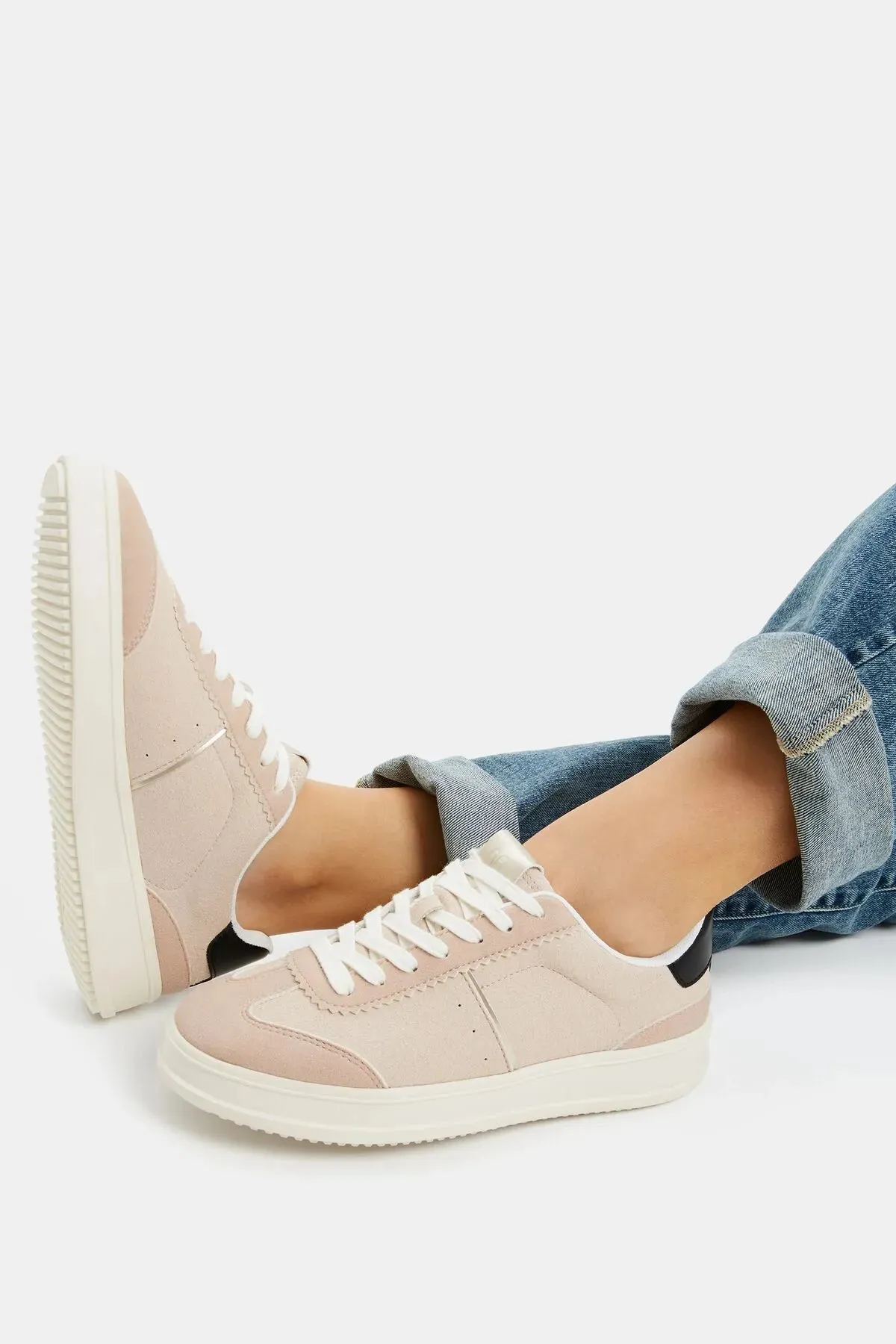 Bershka  Women's Retro Contrast Sneakers