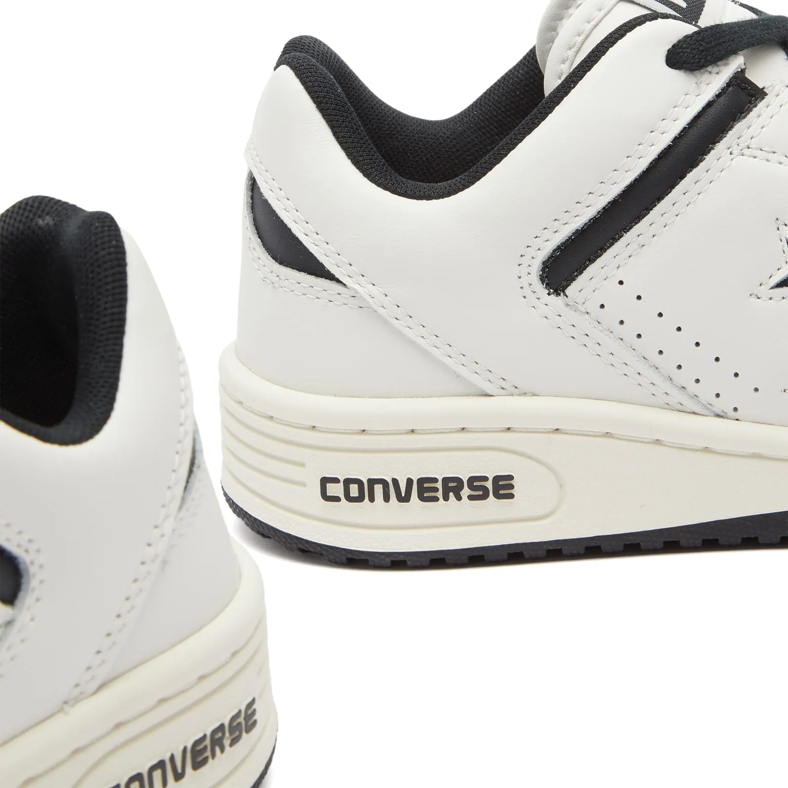 Converse Weapon Ox Sneakers in Vintage White & Black