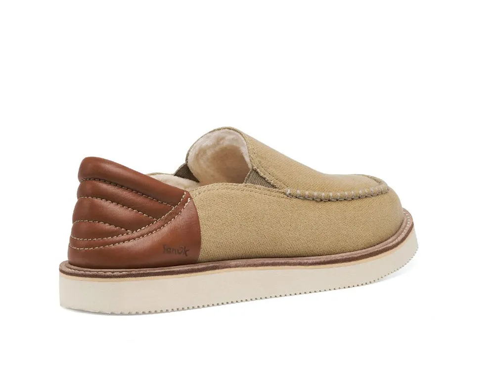 Cozy Vibe Low in Khaki by Sanuk